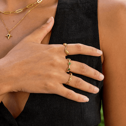 Minimalist Liquid Contour Ring – FIORENE
