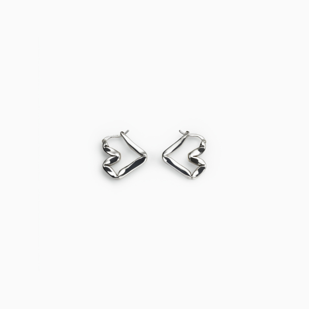 Golden Heartline Earrings – FIORENE