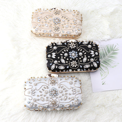 Maristella Embellished Bloom Clutch – FIORENE