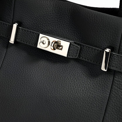 Chic Lock Handbag - FIORENE