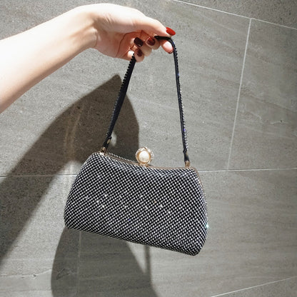 Silver Symphony Pearl Clutch – FIORENE