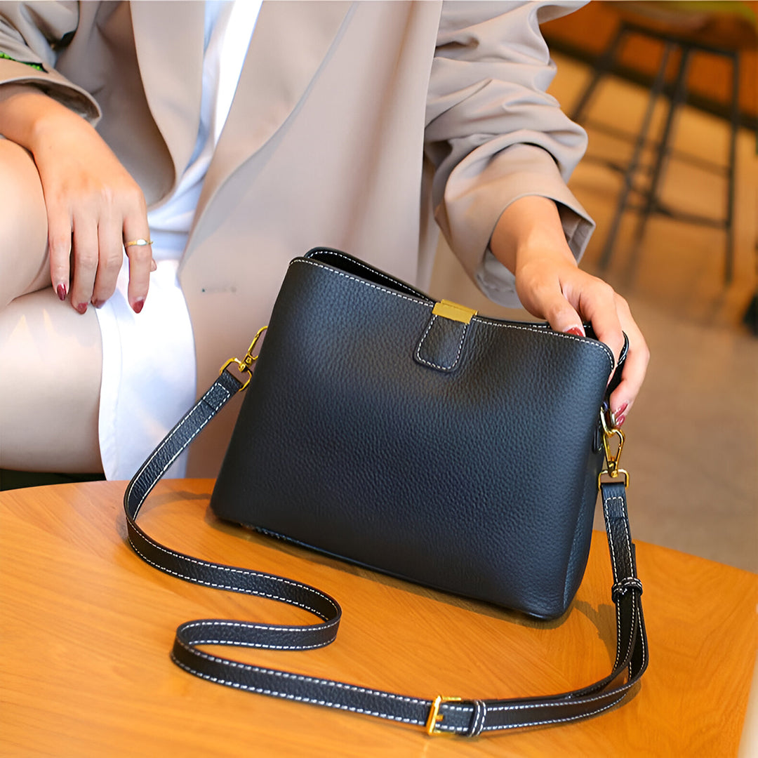 Classic Noir Shoulder Bag – FIORENE