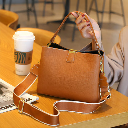 Classic Noir Shoulder Bag – FIORENE