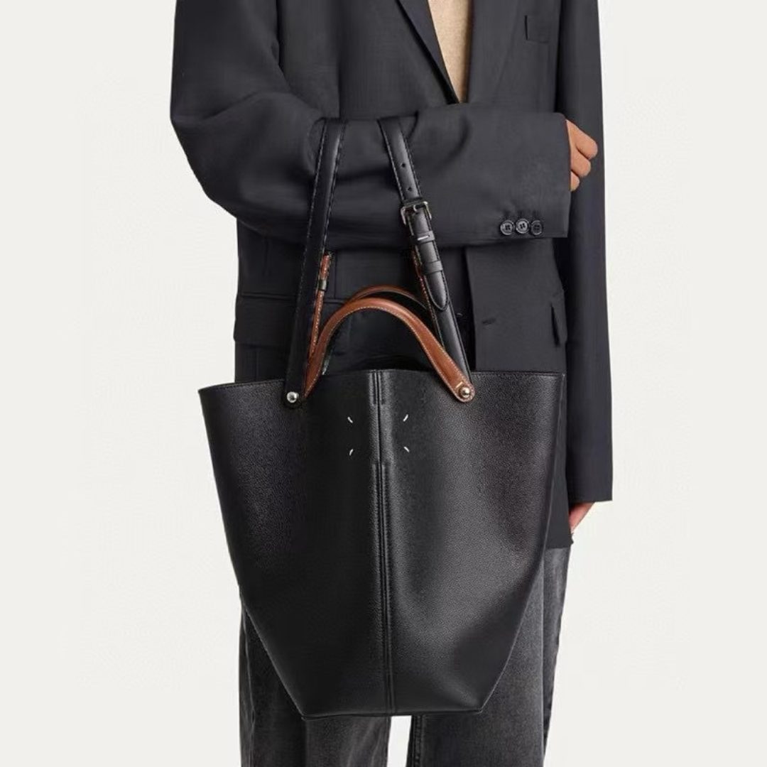 Structured Midnight Shoulder Bag – FIORENE