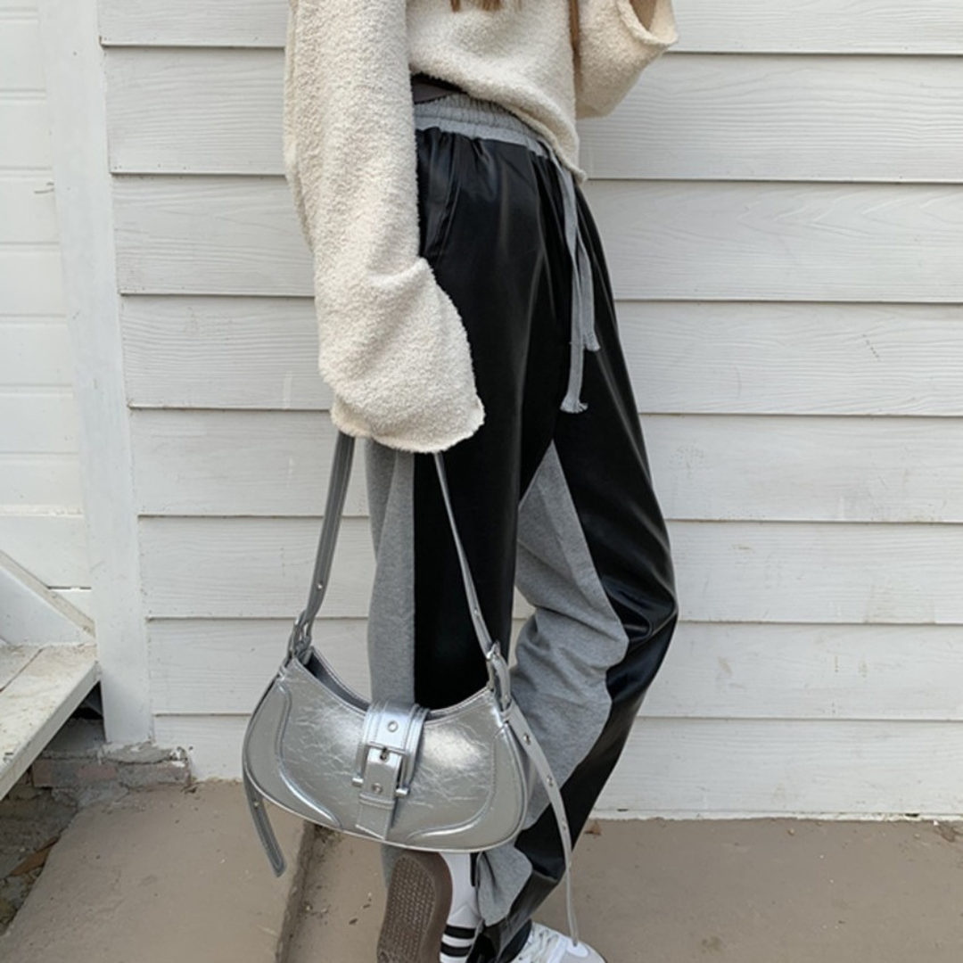 Silver Buckle Curve Shoulder Bag – FIORENE