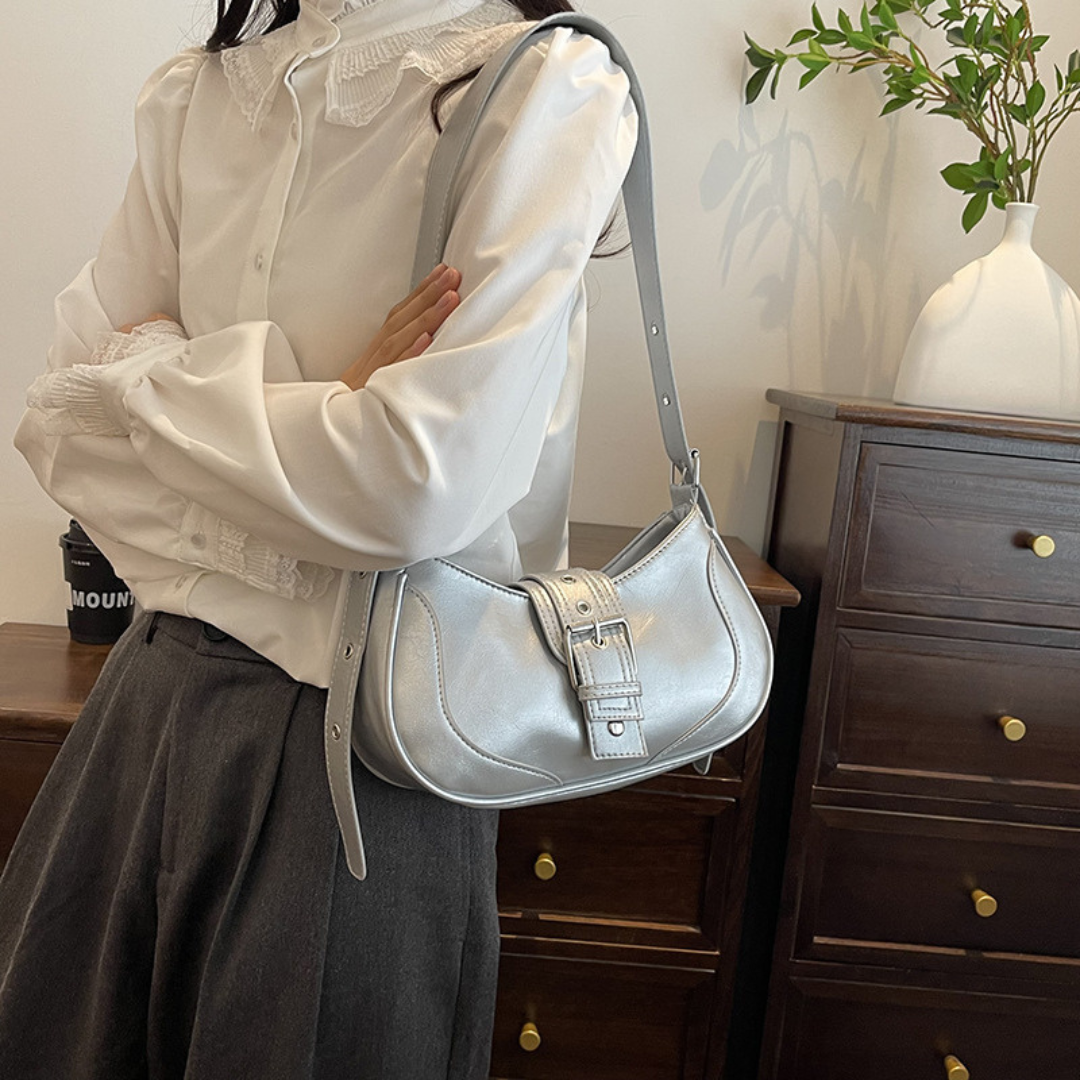 Silver Buckle Curve Shoulder Bag – FIORENE
