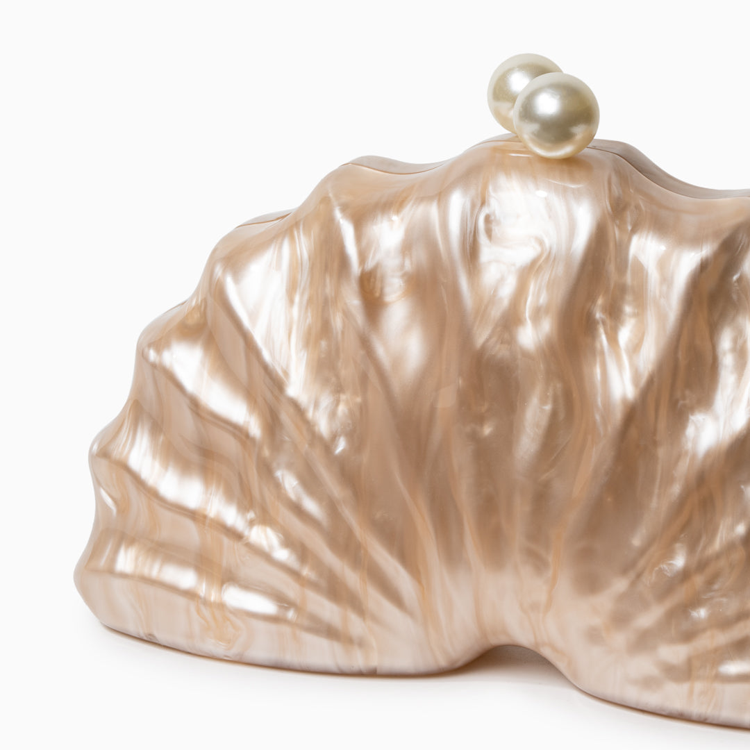 Pearl Radiance Shell Clutch – FIORENE