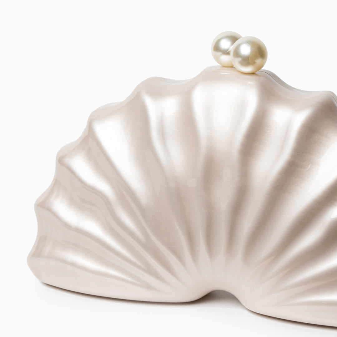 Pearl Radiance Shell Clutch – FIORENE