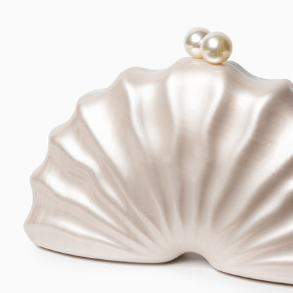 Pearl Radiance Shell Clutch – FIORENE