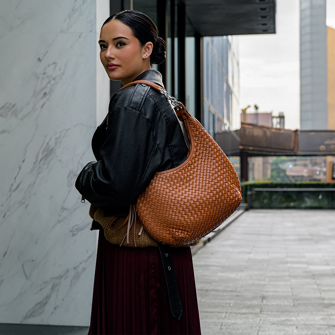 Chestnut Fringe Shoulder Bag – FIORENE