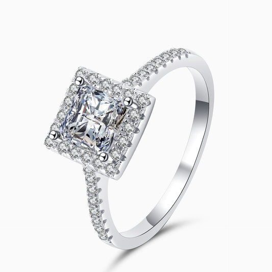 Celeste Radiance Diamond Ring – FIORENE