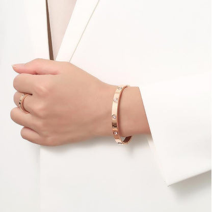 Élan Diamond Rivet Bracelet– FIORENE