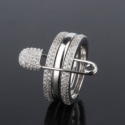 Lucente Shield Ring – FIORENE