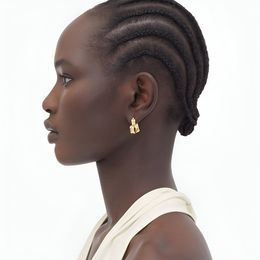 Golden Heartline Earrings – FIORENE