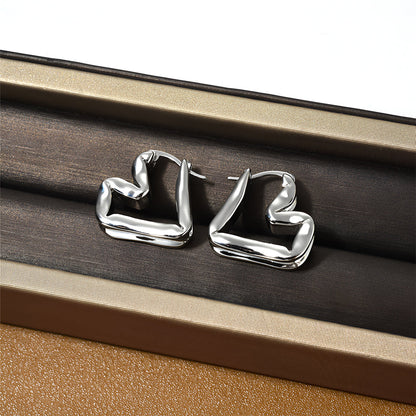 Golden Heartline Earrings – FIORENE