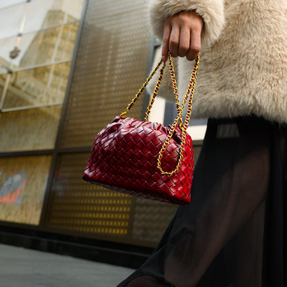 Crimson Lattice Chain Shoulder Bag – FIORENE
