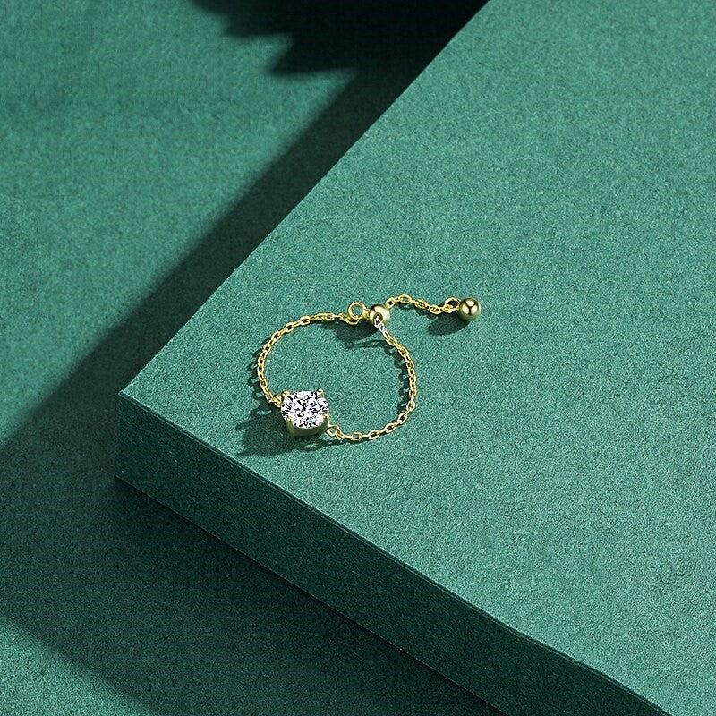 Lunaria Solitaire Chain Ring - FIORENE