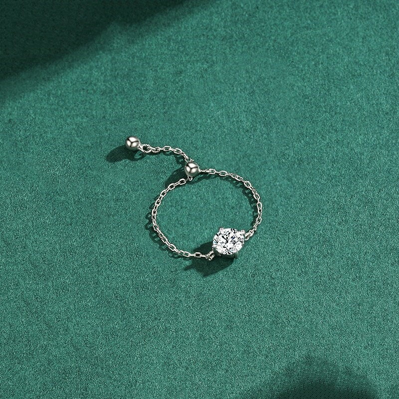 Lunaria Solitaire Chain Ring - FIORENE