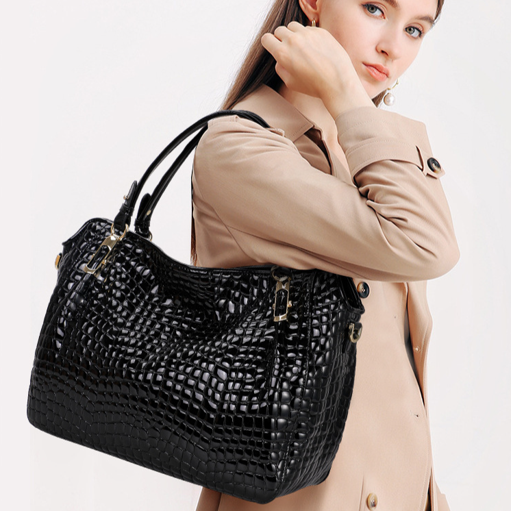 Midnight Croc Radiance Shoulder Bag – FIORENE