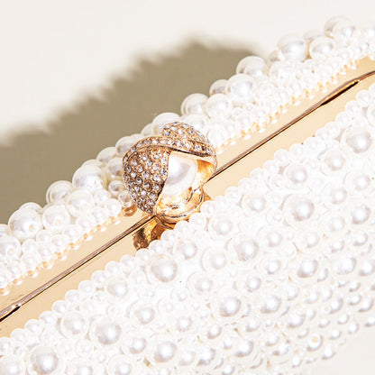 Aurielle Pearl Embrace Clutch – FIORENE