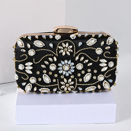Maristella Embellished Bloom Clutch – FIORENE