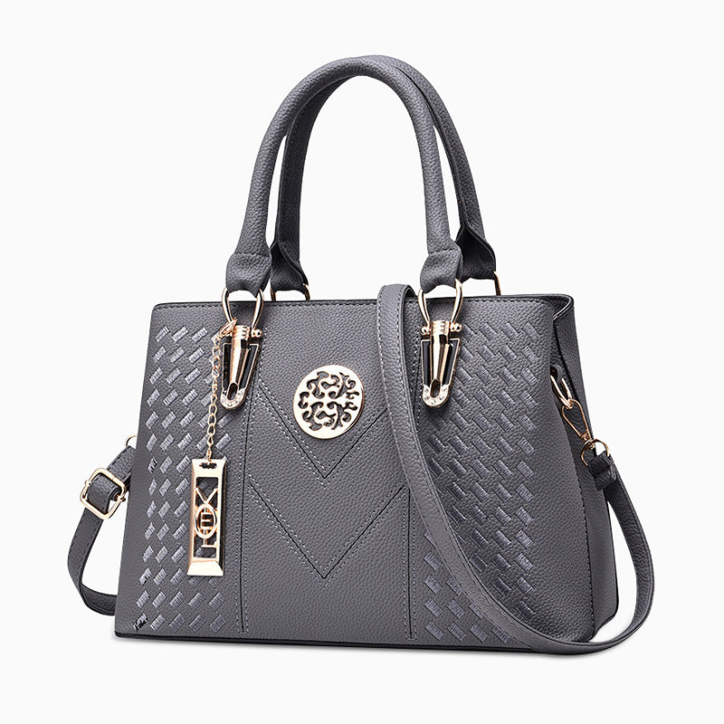 Noire Emblem Shoulder Bag – FIORENE