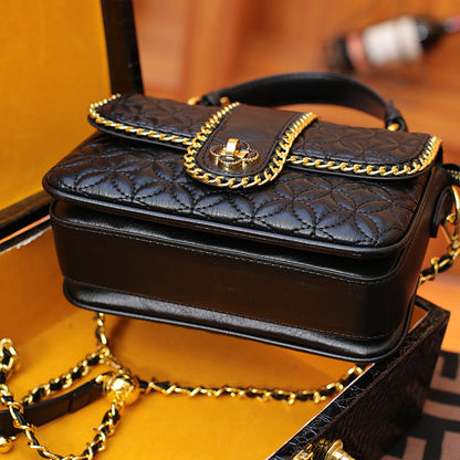 Quilted Radiance Shoulder Bag – FIORENE