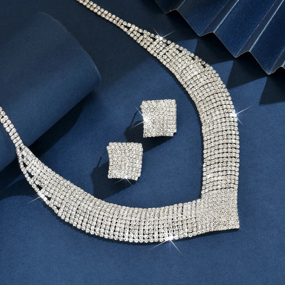 Crystal V-Shape Set – FIORENE