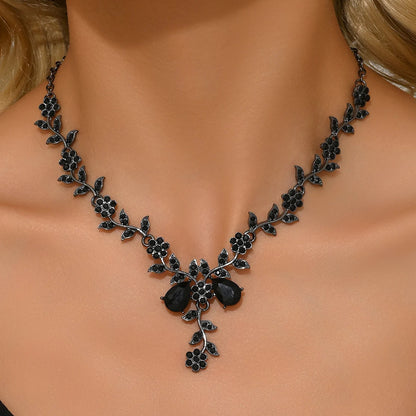 Midnight Foliage Necklace – FIORENE