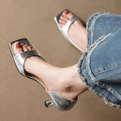 Crimson Grace Square Heels - FIORENE