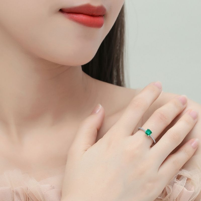 Esmeria Radiant Cut Ring - FIORENE