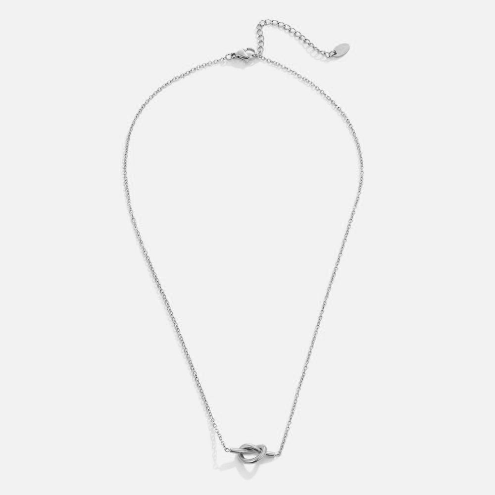 Silver Eternal Loop Necklace – FIORENE