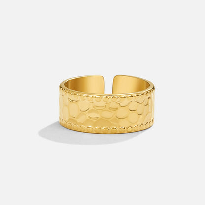 Hammered Gold Ring – FIORENE