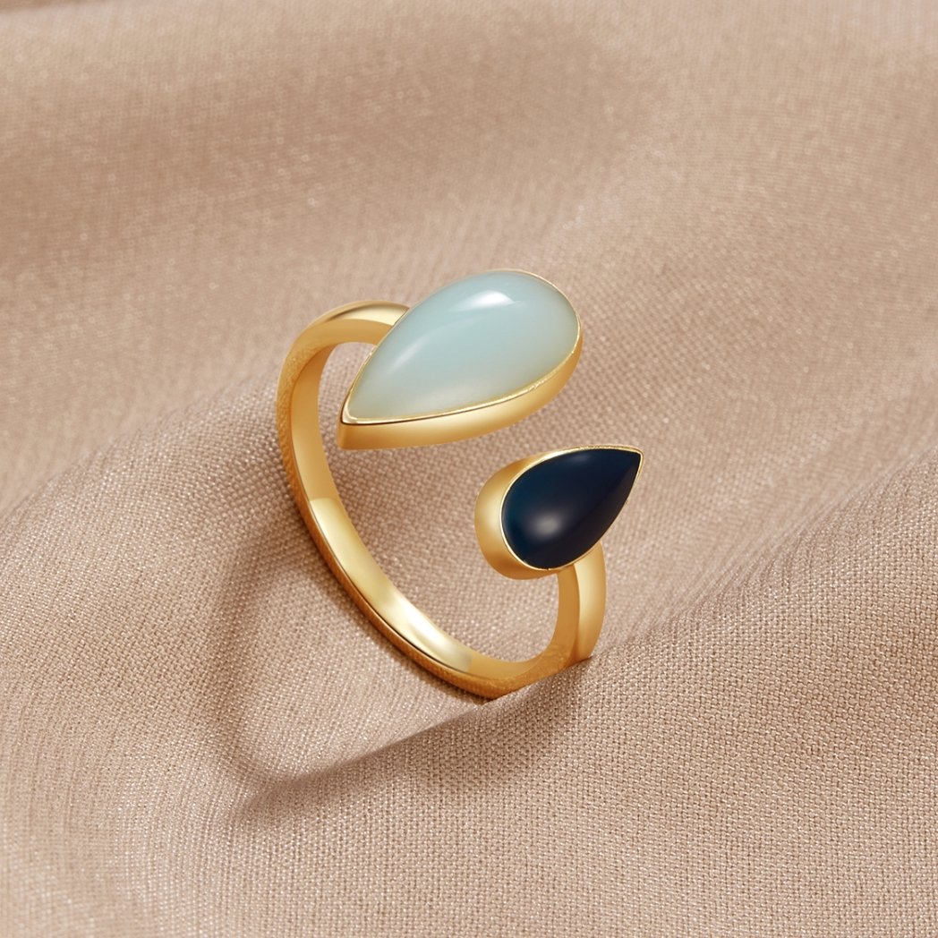 Onyx & Seafoam Teardrop Ring – FIORENE