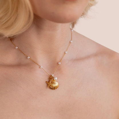 Seashell & Star Pearl Necklace – FIORENE
