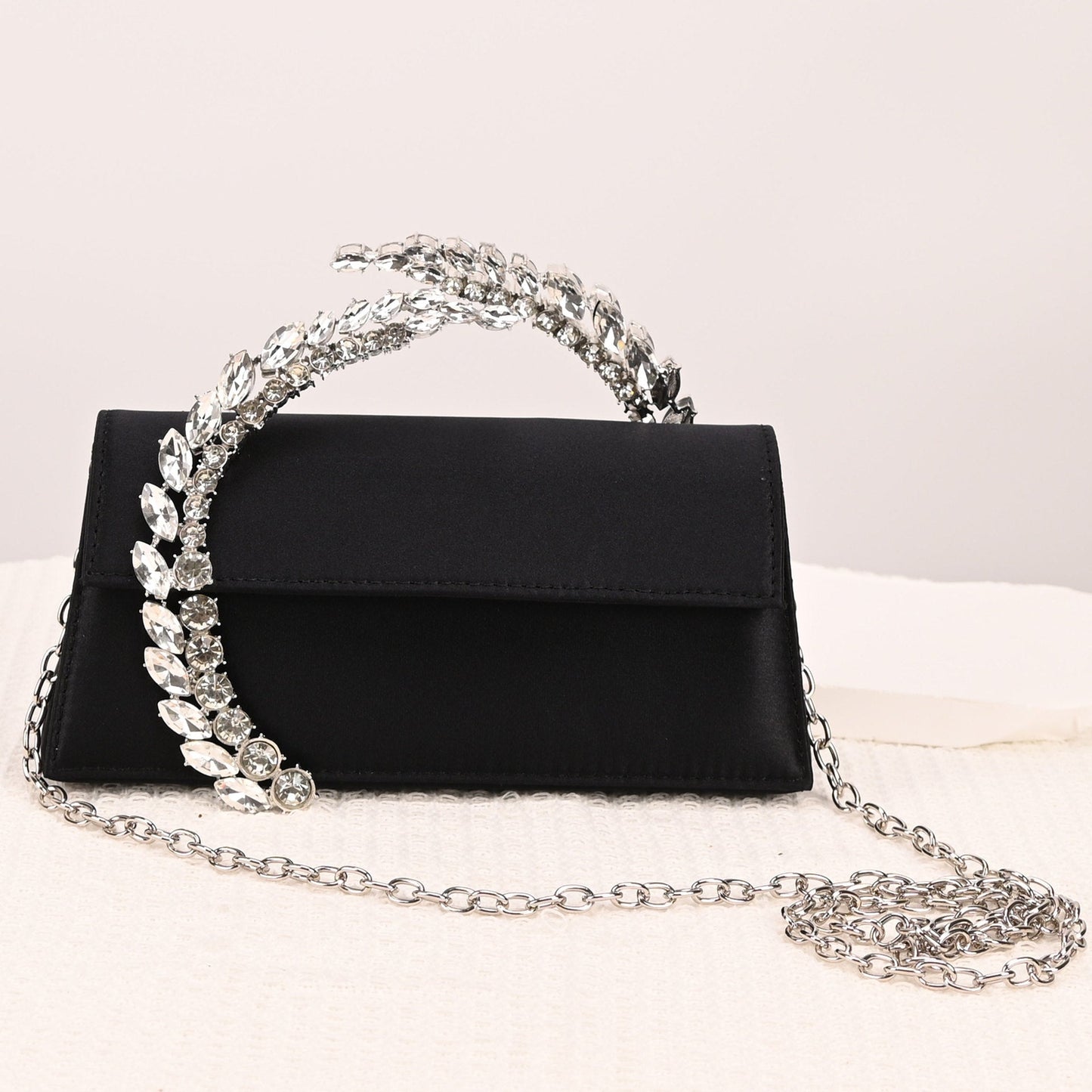 Moonlit Crystal Handbag – FIORENE