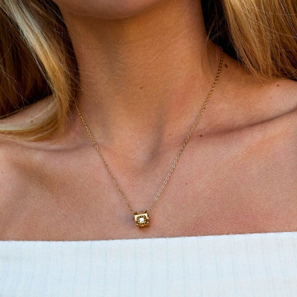 Gilded Geometric Cylinder Necklace – FIORENE