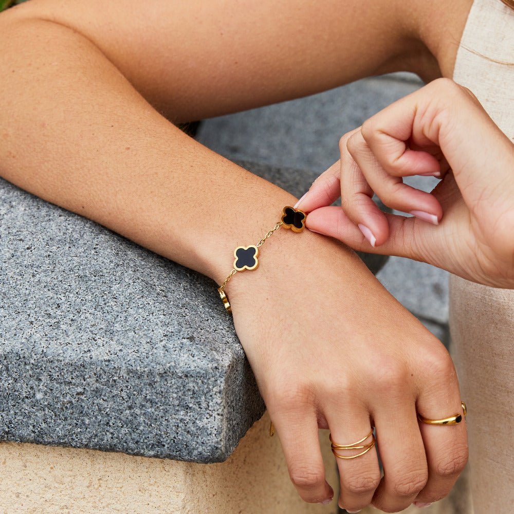 Midnight Clover Station Bracelet – FIORENE