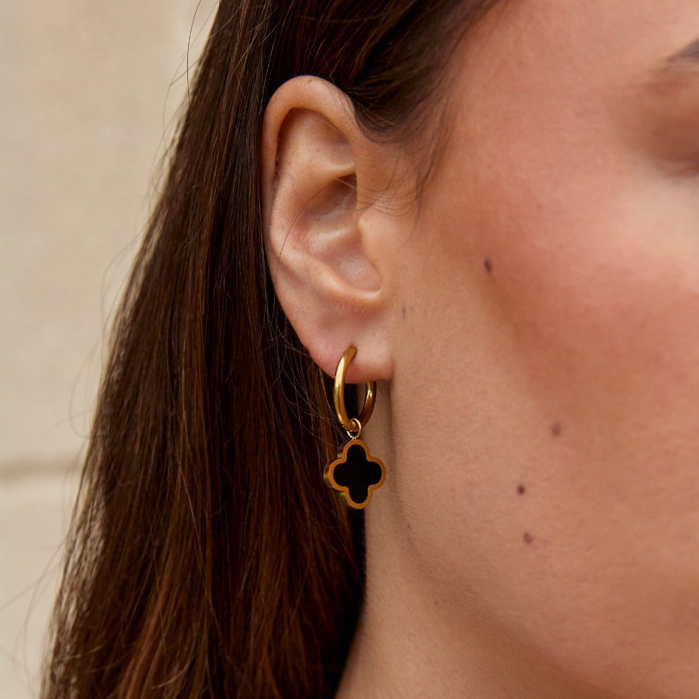 Onyx Clover Hoop Earrings – FIORENE