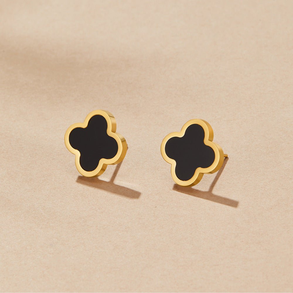 Gilded Onyx Clover Studs – FIORENE