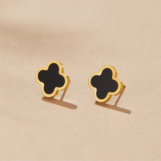 Gilded Onyx Clover Studs – FIORENE