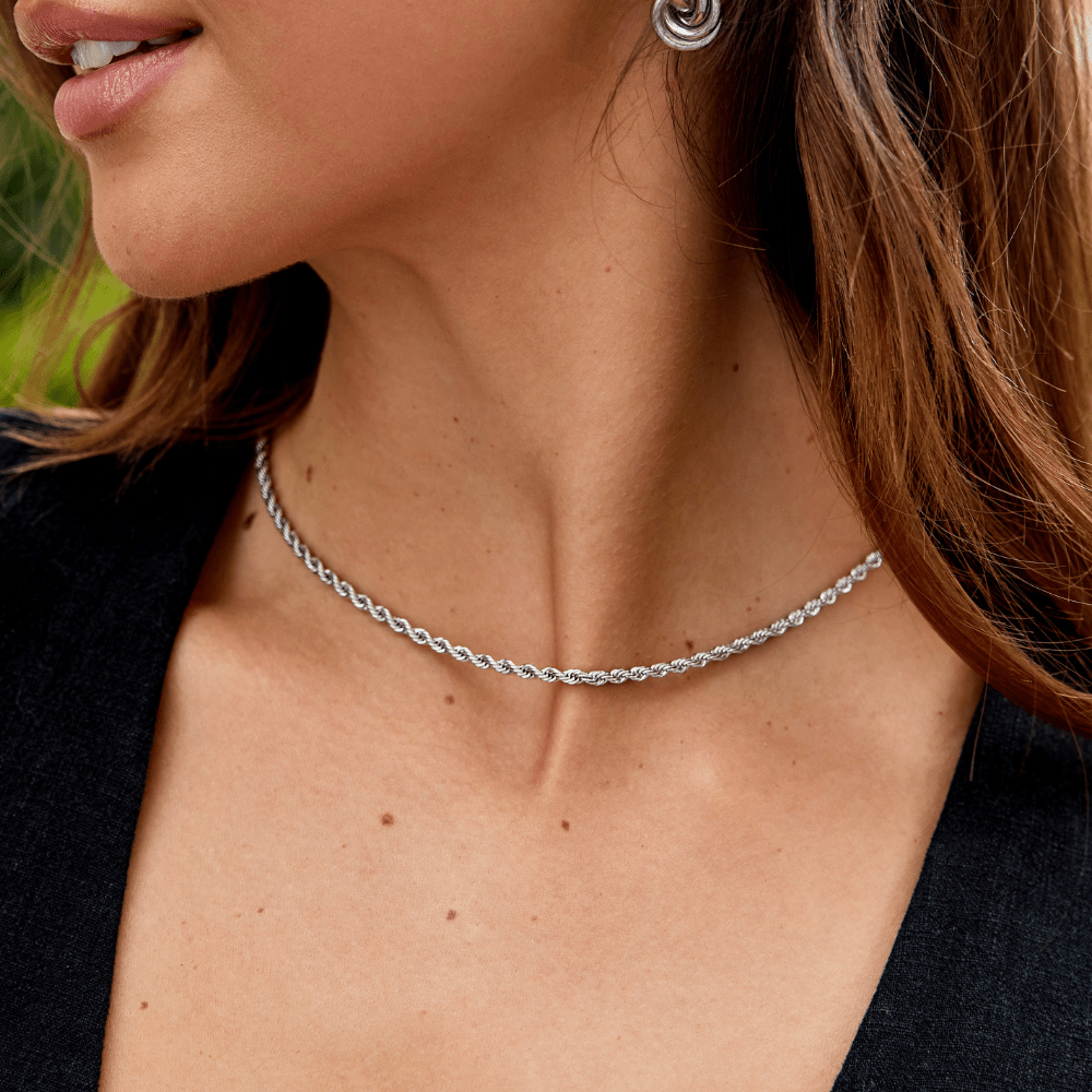 Luminous Twisted Silver Necklace – FIORENE