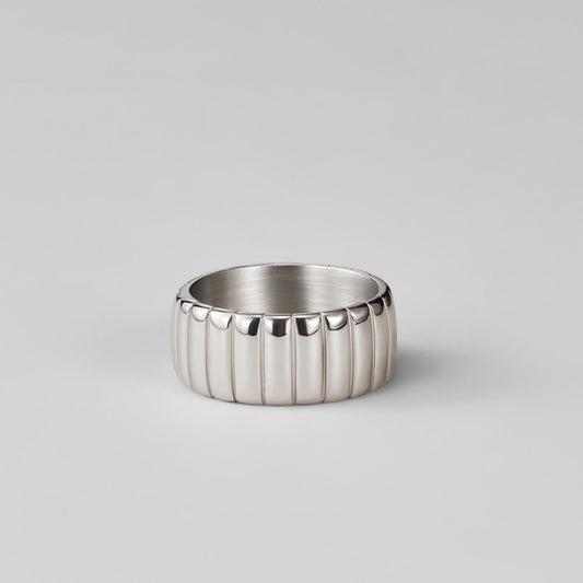Silver Ribbed Column Ring – FIORENE