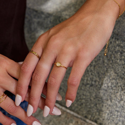 Aura Sandstone Glace Ring – FIORENE