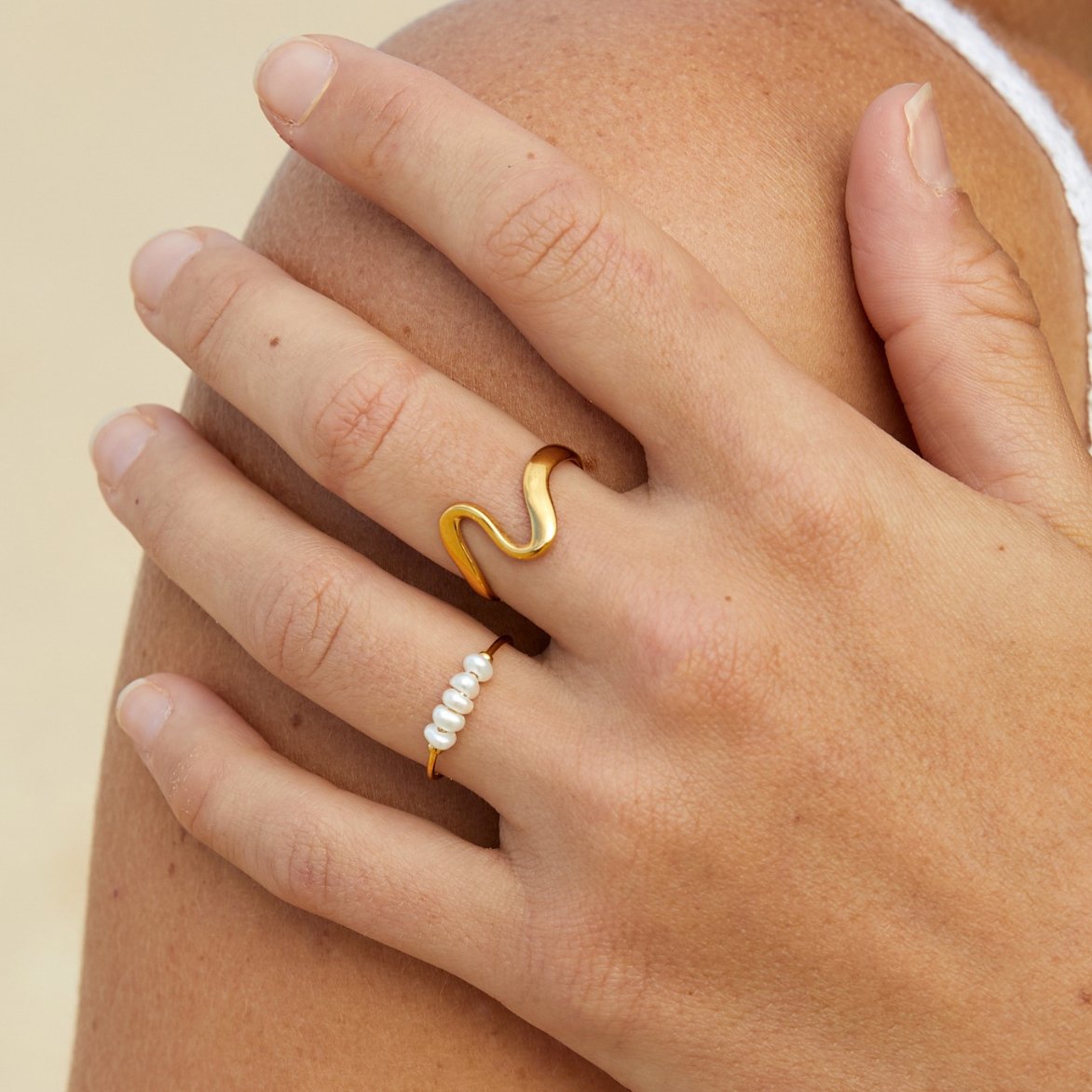 Gilded Five Pearl Ring – FIORENE