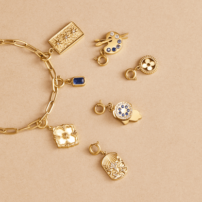 Noble Hamsa Protection Charm – FIORENE