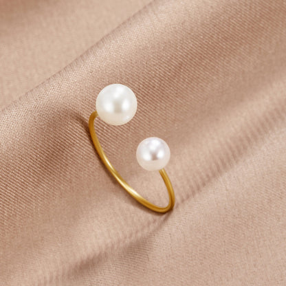 Iconic Golden Orbit Pearl Ring – FIORENE