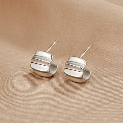 Ribbed Silver Dome Earring – FIORENE