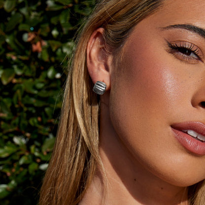 Ribbed Silver Dome Earring – FIORENE