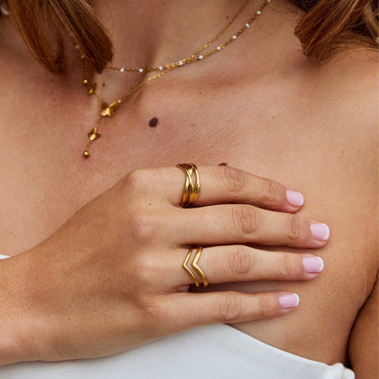 Gilded Infinity Wave Ring – FIORENE